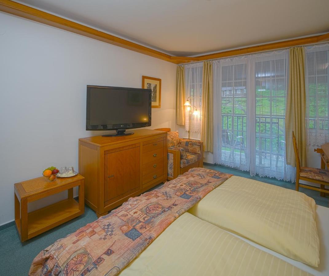 Hotel Praha Хренско Экстерьер фото